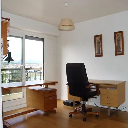 Apartman Dans Residence, Et Centre A Pied *